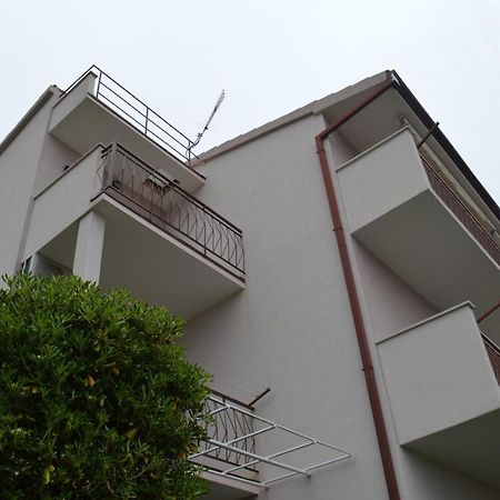 Appartement Soba Mira à Makarska Extérieur photo